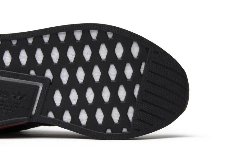henry-poole-x-size-x-nmd_r2_04