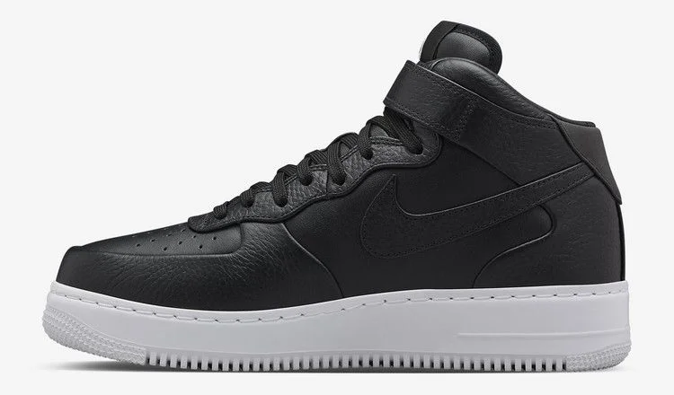 Krossovki-NikeLab-Air-Force-1-Mid-Black-White-1