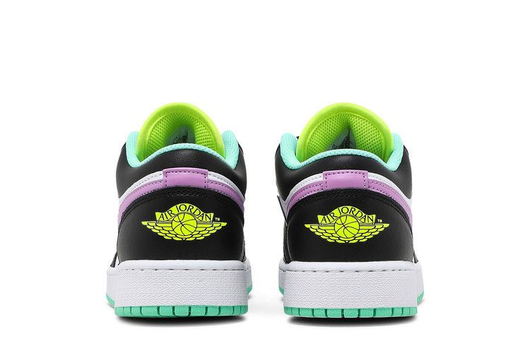 Кроссовки Air Jordan 1 Low GS 'White Violet Shock'