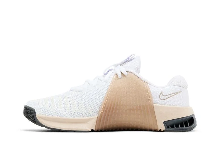 Кроссовки Nike Wmns Metcon 9 'White Gold Sanddrift'