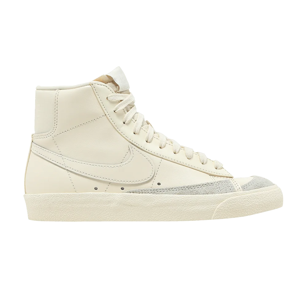 Krossovki-Nike-Wmns-Blazer-Mid-77-Vintage-Coconut-Milk