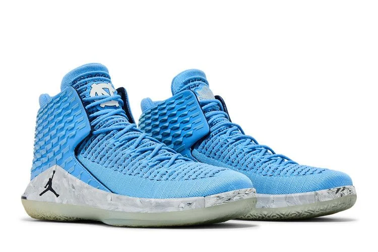 Krossovki-Air-Jordan-32-UNC-Clear-Outsole-7