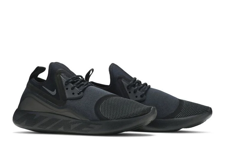 Krossovki-Nike-Lunarcharge-Essential-Triple-Black-7