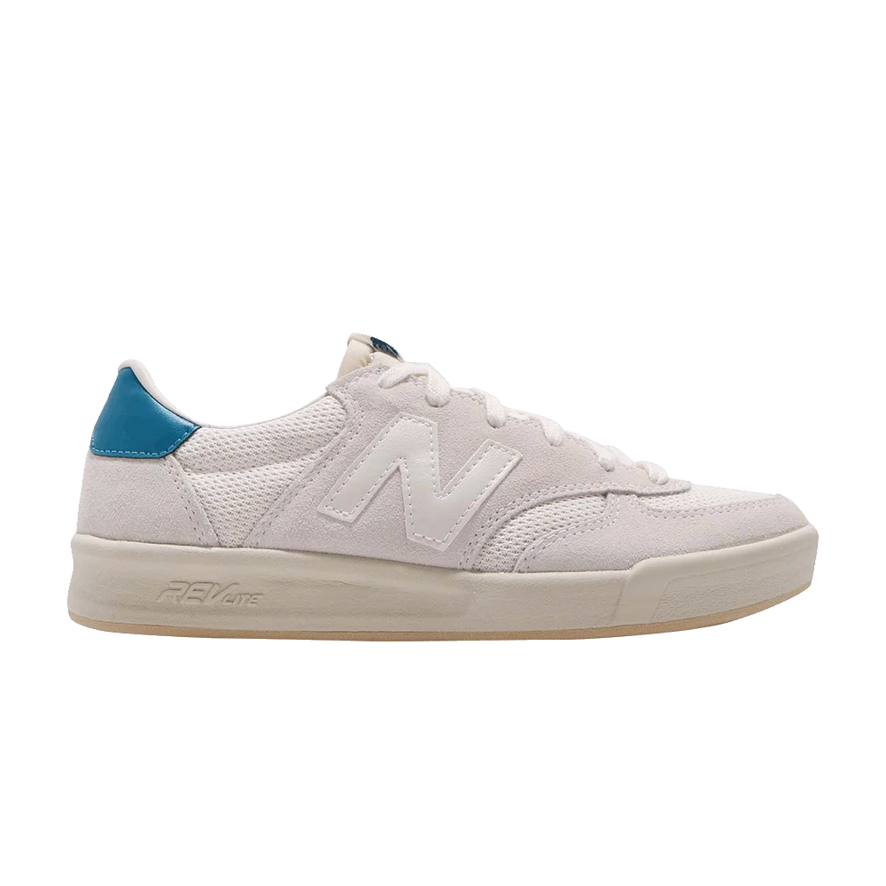 Krossovki-New-Balance-300-Beige-White
