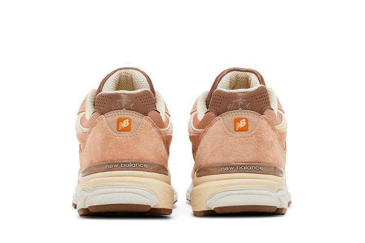 Кроссовки size? x New Balance 990v3 Made in USA 'Keepin' it Running'