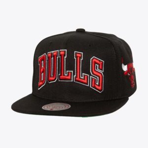 Mitchell-Ness-Black-Chicago-Bulls-Triple-Play-Snapback-Hat-300x300