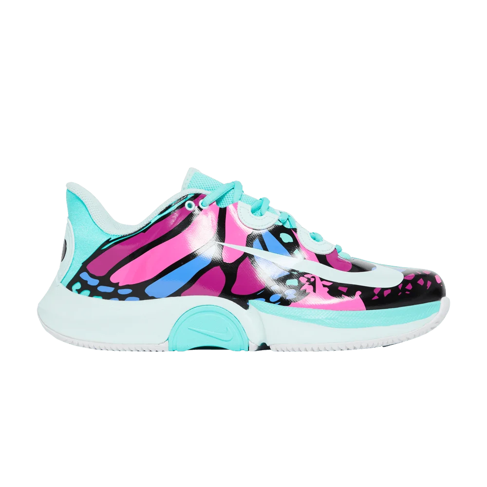 Krossovki-Naomi-Osaka-x-Wmns-NikeCourt-Air-Zoom-GP-Turbo-Butterfly