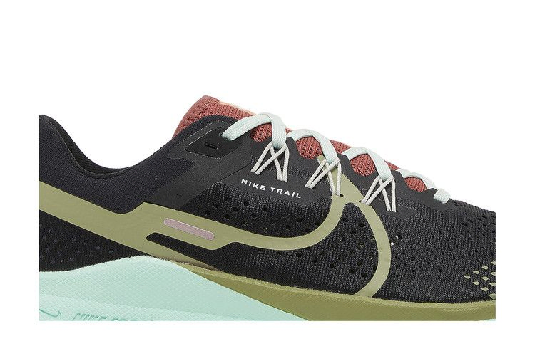 wmns-react-pegasus-trail-4-black-alligator-mint-dj6159-004_01
