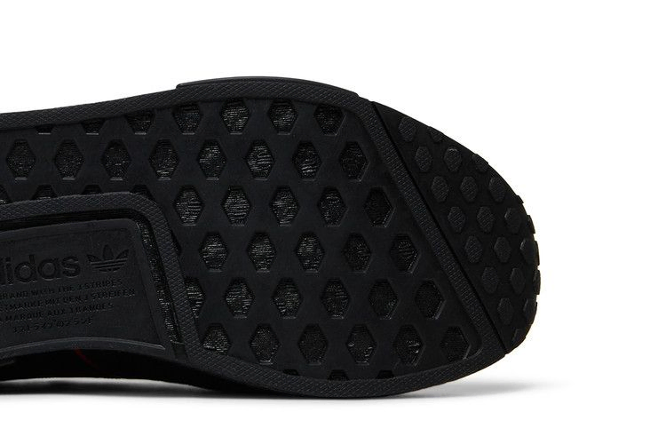 Кроссовки adidas NMD_R1 'Black Power Red'