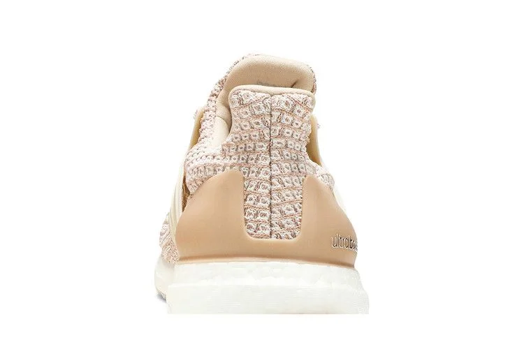Кроссовки Adidas Wmns UltraBoost 'Ash Peach'