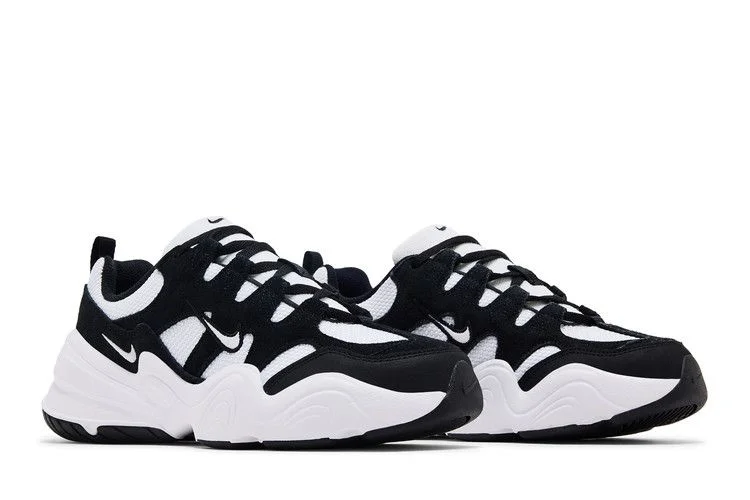 Krossovki-Nike-Wmns-Tech-Hera-White-Black-7