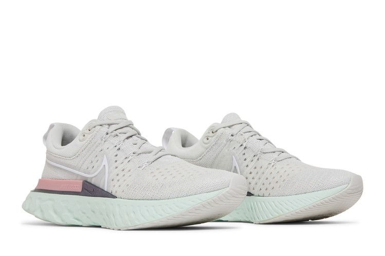 wmns-react-infinity-run-flyknit-2-platinum-tint-ct2423-007_07
