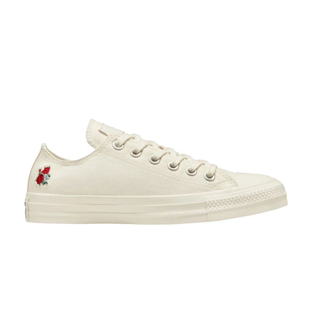 Krossovki-Converse-Wmns-Chuck-Taylor-All-Star-Low-Embroidered-Bouquets
