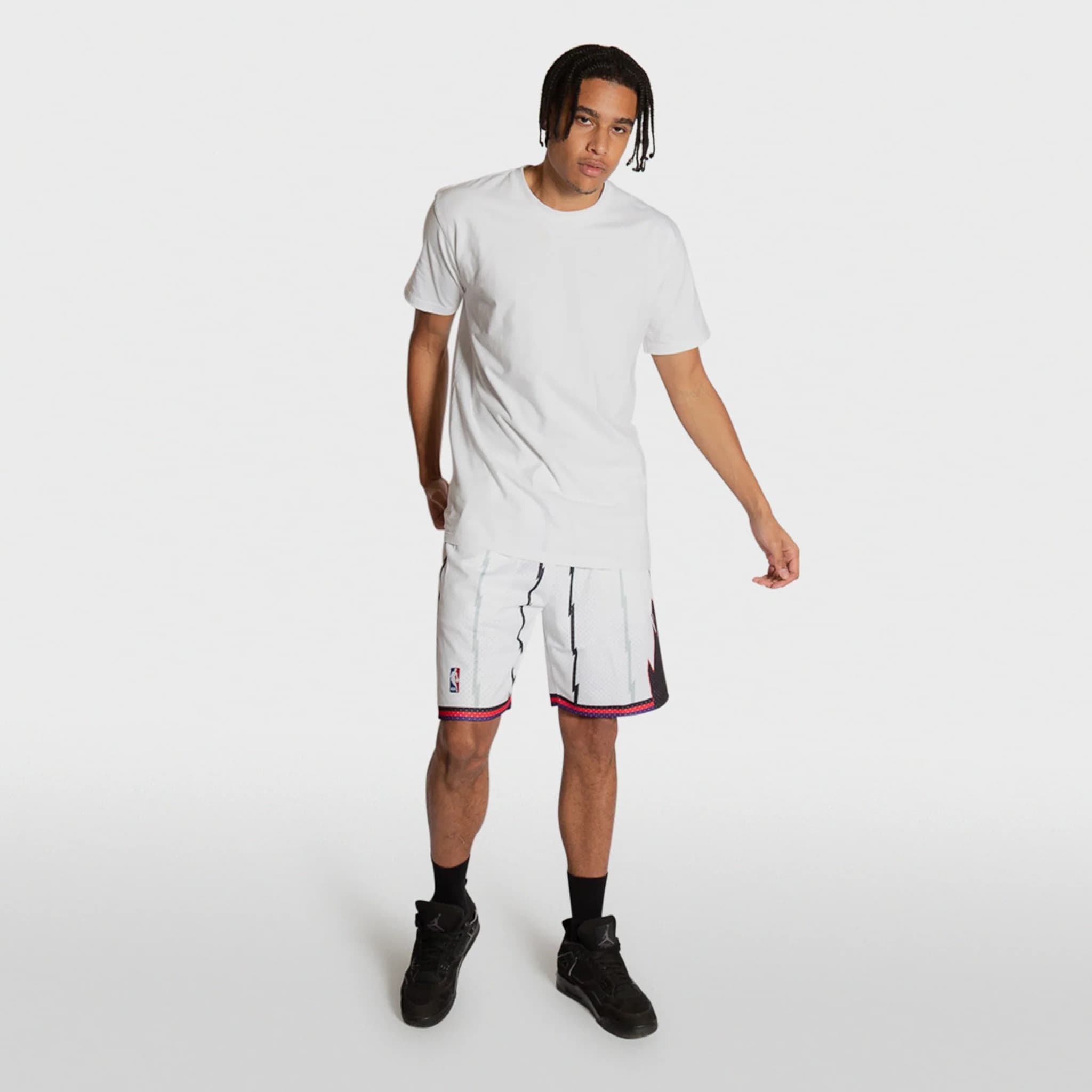 Спортивные шорты Mitchell & Ness Toronto Raptors 1998-99 Hardwood Classics Throwback Swingman NBA White Shorts