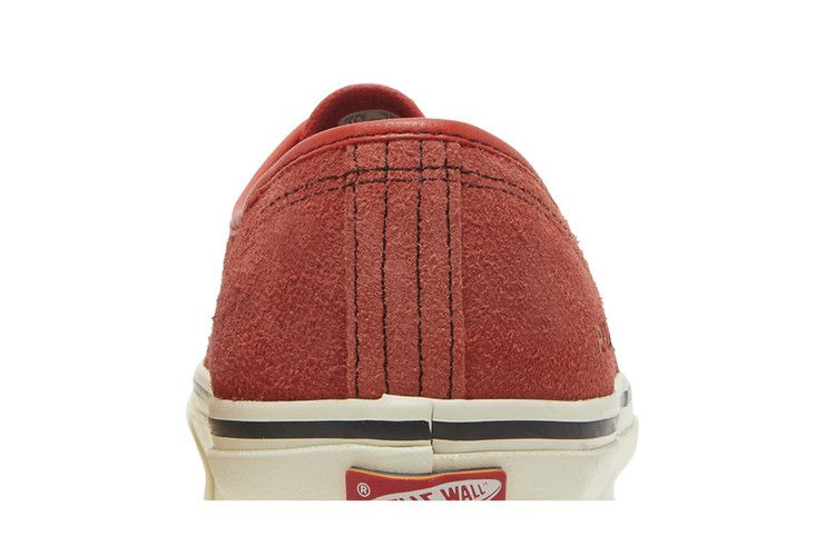 julian-klincewicz-x-vault-og-authentic-sp-lx-pale-fire-sky-cherry-tomato-vn0a5dygar41_06