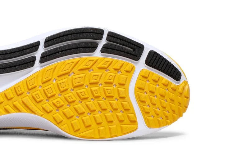 Кроссовки Nike Air Zoom Pegasus 38 'Black University Gold'
