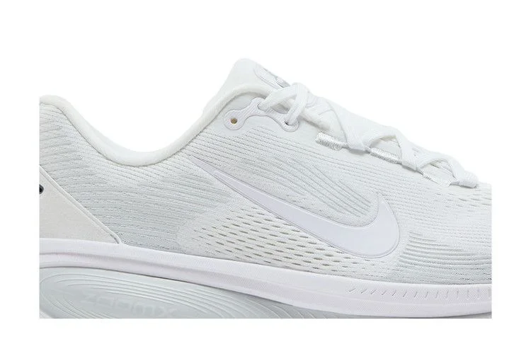 Кроссовки Nike Vomero 18 'White Photon Dust'