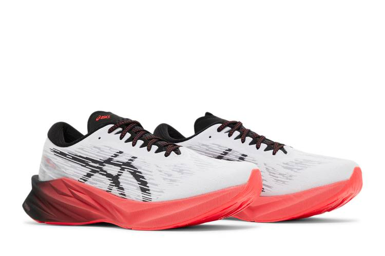 novablast-3-white-black-electric-red-1011b458-104_07