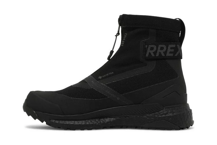Кроссовки Pharrell x adidas Terrex Free Hiker Zip 'Triple Black'