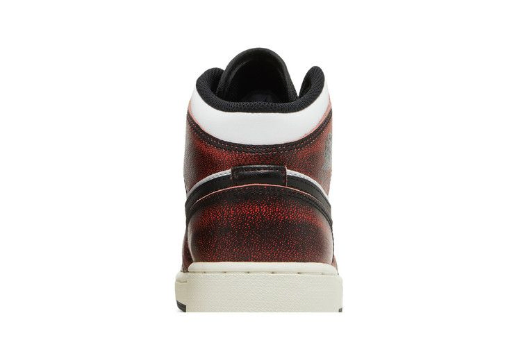 air-jordan-1-mid-se-gs-wear-away-fb0568-006_06