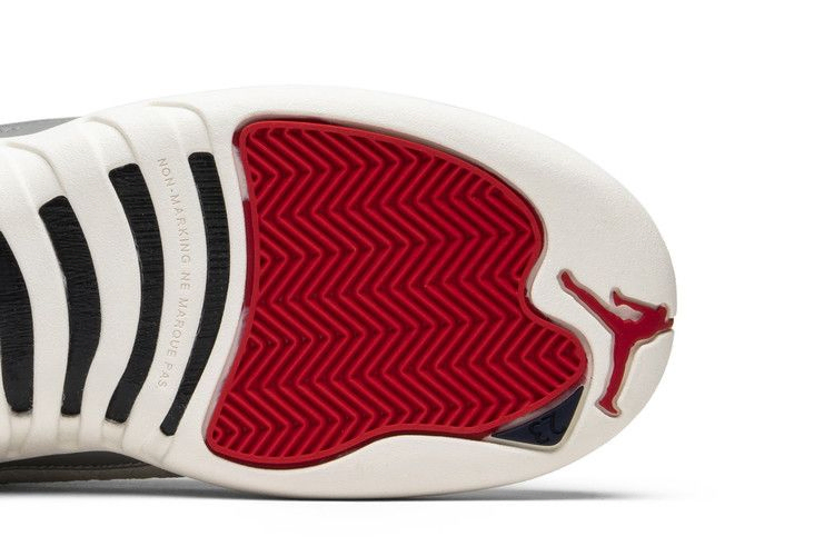 Кроссовки Air Jordan 12 Retro GS 'International Flight'