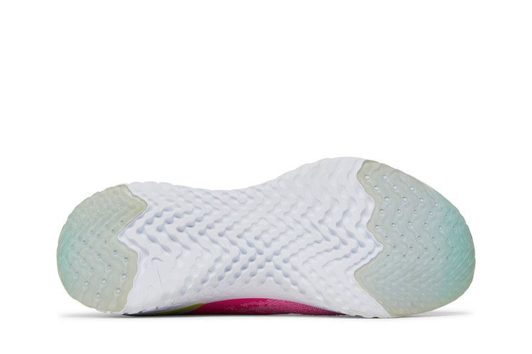 wmns-epic-phantom-react-flyknit-psychic-pink-cj0172-600_03