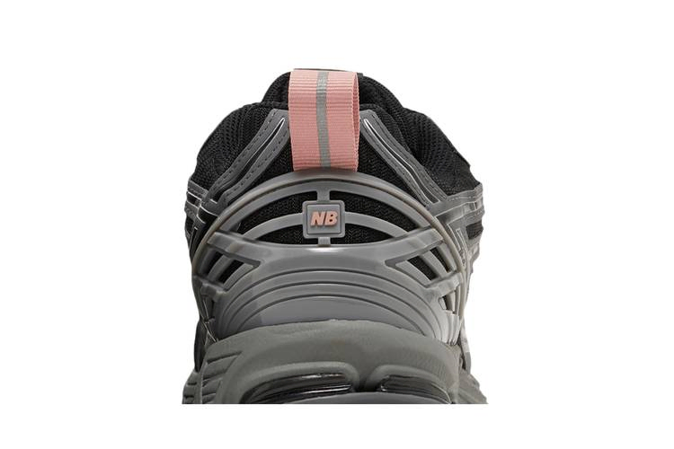Кроссовки New Balance 1906R 'Black Pink Moon'