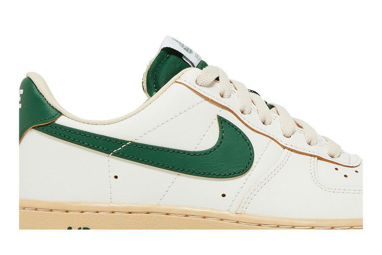 wmns-air-force-1-low-gorge-green-dz4764-133_01