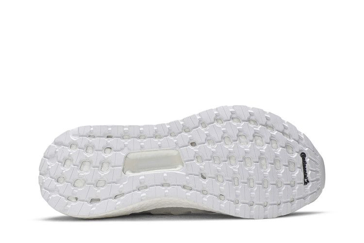 wmns-ultraboost-19-triple-white-g54015_03