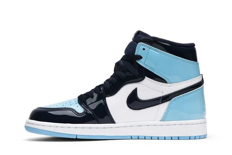 Кроссовки Wmns Air Jordan 1 Retro High OG 'Blue Chill'