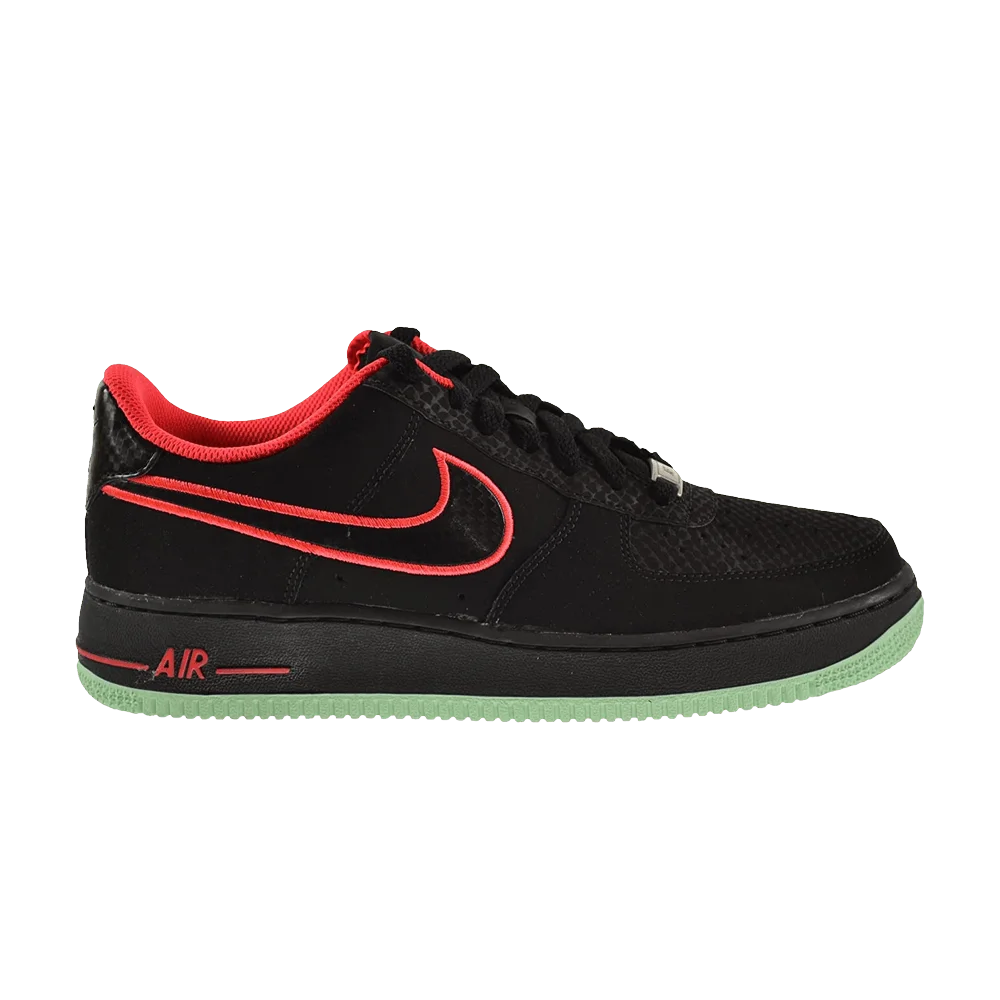 Krossovki-Nike-Air-Force-1-Low-GS-Yeezy