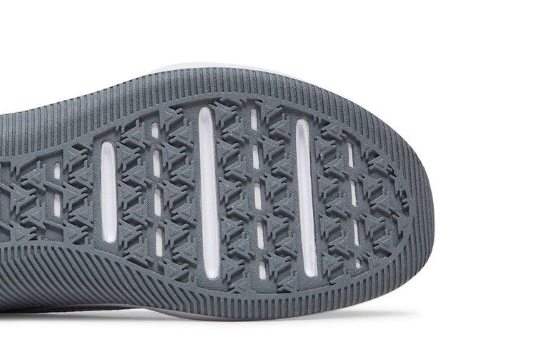 Кроссовки Nike MC Trainer 2 'Light Smoke Grey'