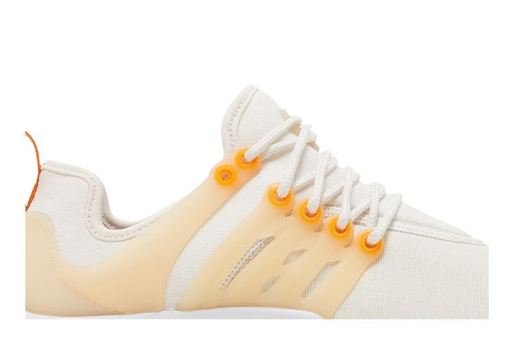 wmns-air-presto-sanddrift-light-curry-dq8592-001_01