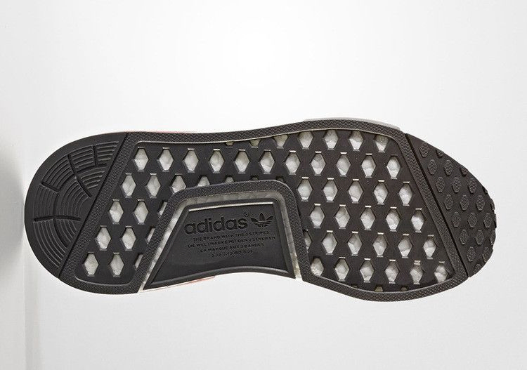 Кроссовки Adidas Wmns NMD_R1 'Heather Grey Raw Pink'