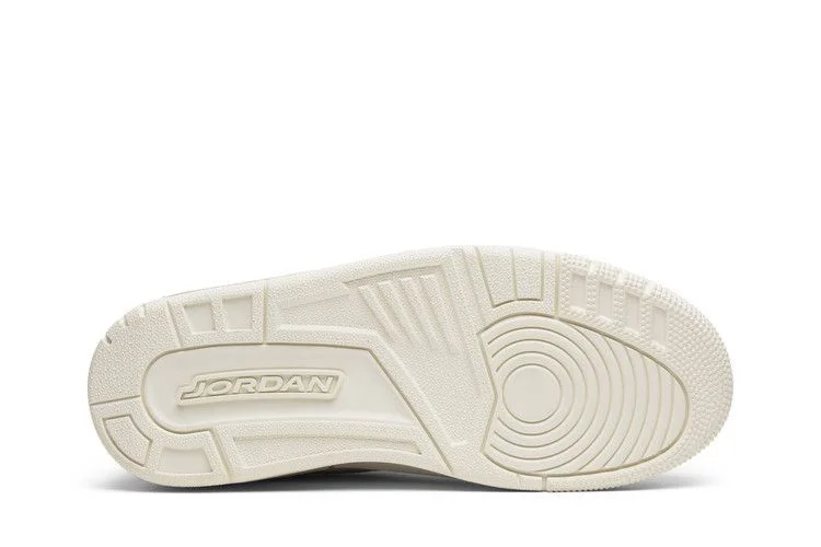 Krossovki-Wmns-Air-Jordan-3-SE-Particle-Beige-3