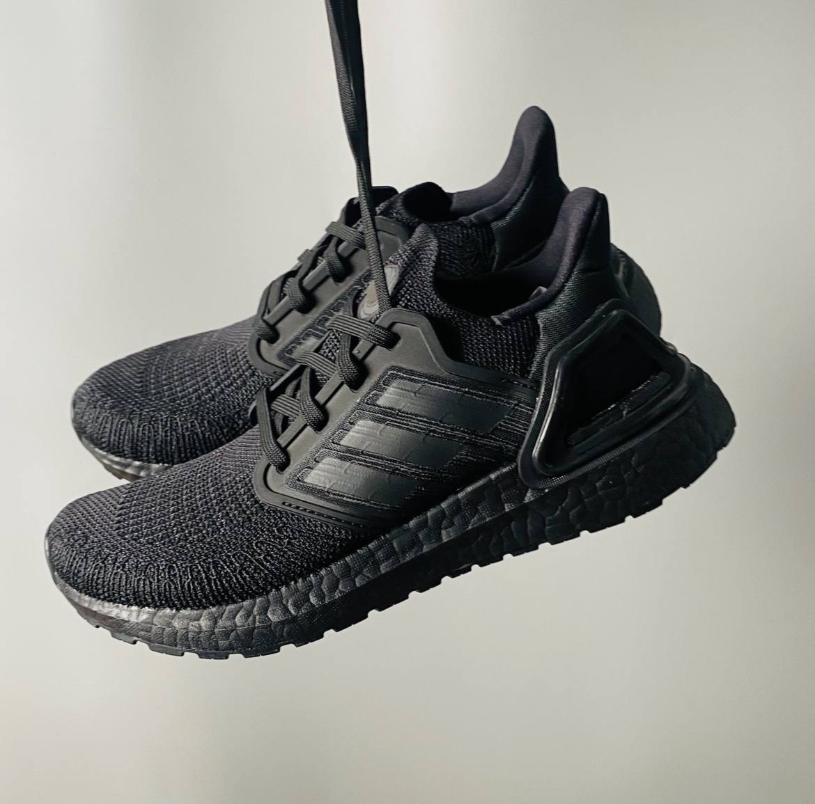 James-Bond-x-adidas-UltraBoost-20-No-Time-To-Die-Core-Black-1