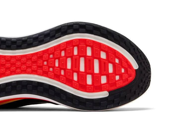 Кроссовки Nike Vomero Plus 'Black Bright Crimson White'
