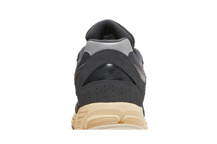 Кроссовки New Balance 2002R 'Phantom'