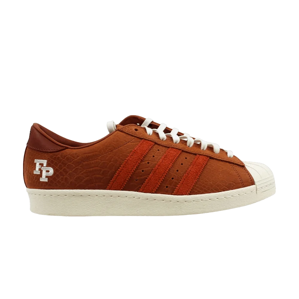 Krossovki-Footpatrol-x-adidas-Superstar-80v-FP-Fox-Red