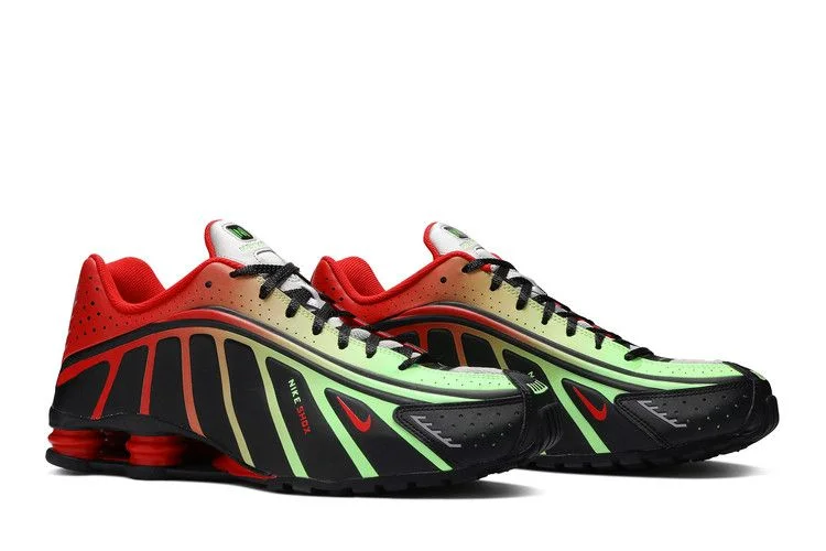 Krossovki-Neymar-Jr.-x-Nike-Shox-R4-Sao-Paulo-Markets-7
