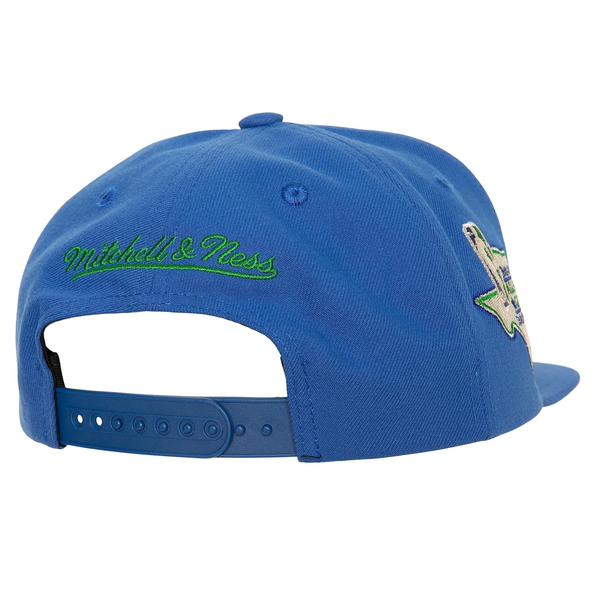 Mitchell-Ness-Watch-Me-Shine-Snapback-HWC-Dallas-Mavericks-Hat-1