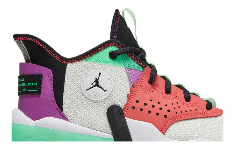 Кроссовки Air Jordan React Elevation 'White Hyper Violet'