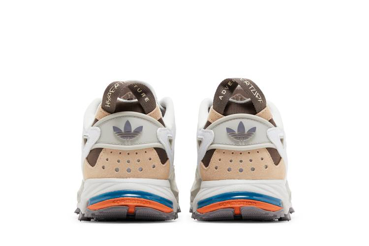 hyperturf-adventure-trace-grey-beige-hq4313_05