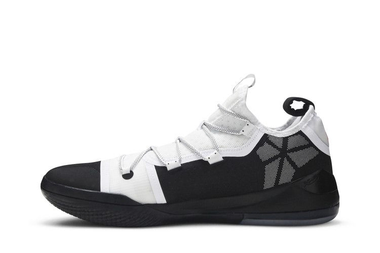 kobe-a-d-black-toe-ar5515-100_02