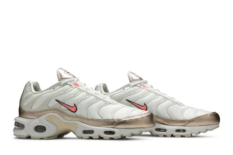 Krossovki-Nike-Wmns-Air-Max-Plus-Light-Orewood-Brown-7