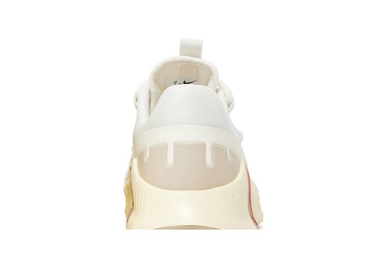 Кроссовки Nike Wmns Free Metcon 5 'Sail Sanddrift'
