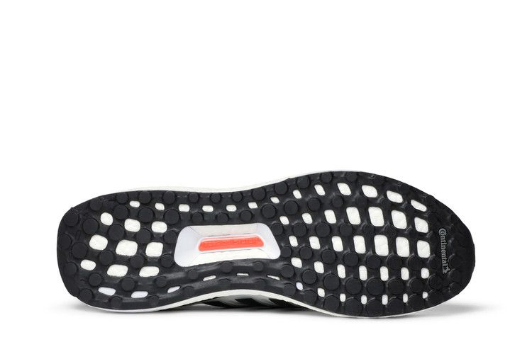 ultraboost-5-0-white-black-gx3079_03