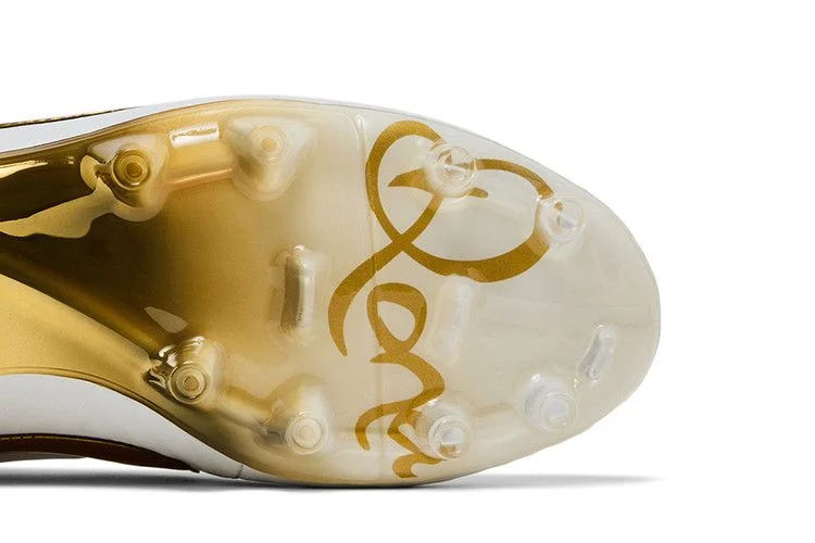 Кроссовки Nike Tiempo Legend SE FG 'Touch of Gold'