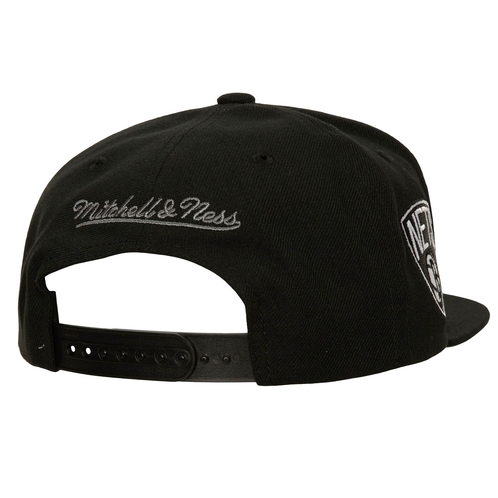 Retro-Sport-Snapback-Brooklyn-Nets-Hat-1