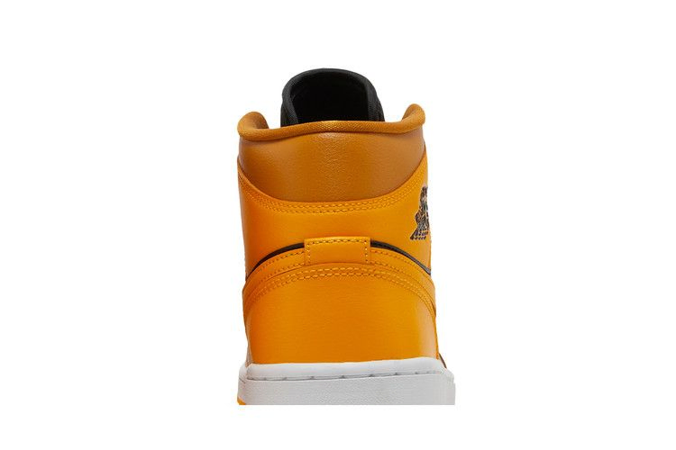 Кроссовки Wmns Air Jordan 1 Mid 'Chutney'